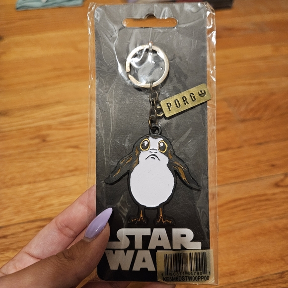 STAR WARS PORG BUNDLE: Wallet Popsocket, & Keychain - Picture 10 of 10